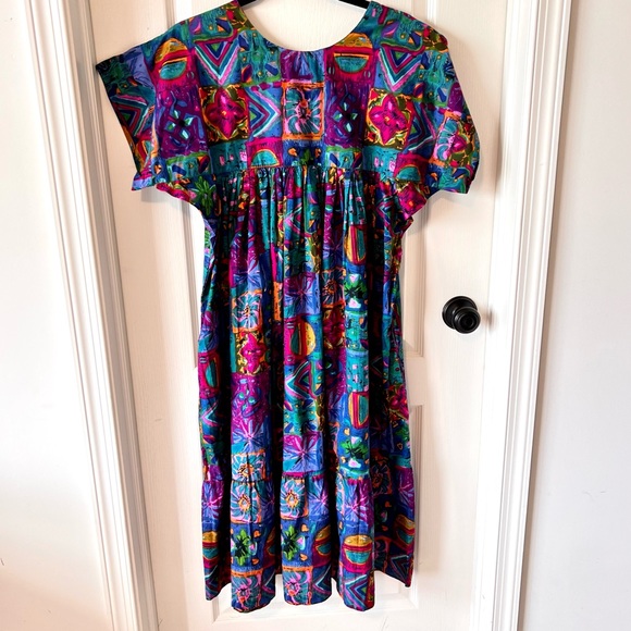 Vintage VANITY FAIR Tropical Hawaiian Ruffled Hem Mumu Dress—SZ. Small - Picture 14 of 14